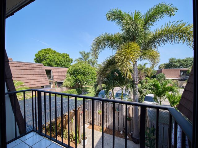 803 8th Lane, Palm Beach Gardens, FL 33418