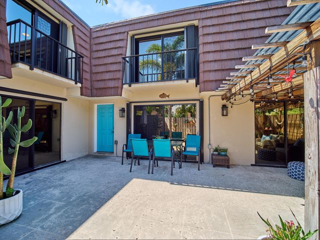 803 8th Lane, Palm Beach Gardens, FL 33418