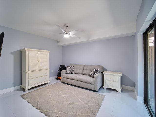 803 8th Lane, Palm Beach Gardens, FL 33418