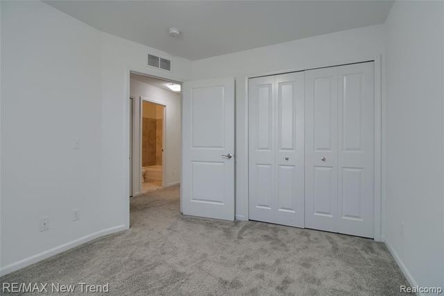 3142 Johanna Ware, Wixom, MI 48393