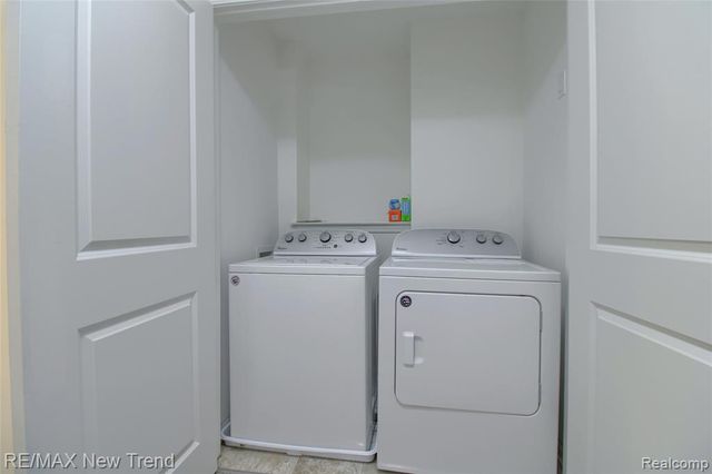 3142 Johanna Ware, Wixom, MI 48393