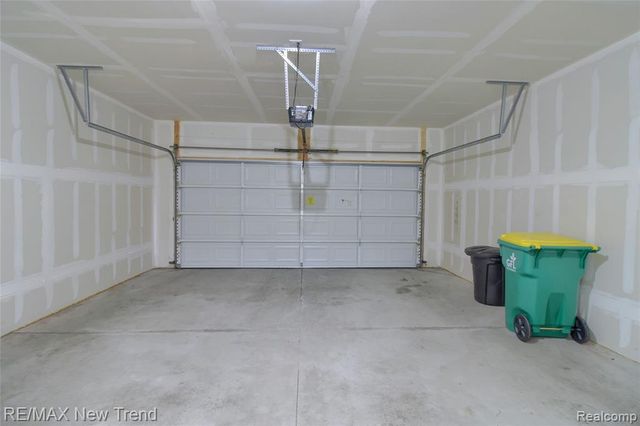 3142 Johanna Ware, Wixom, MI 48393