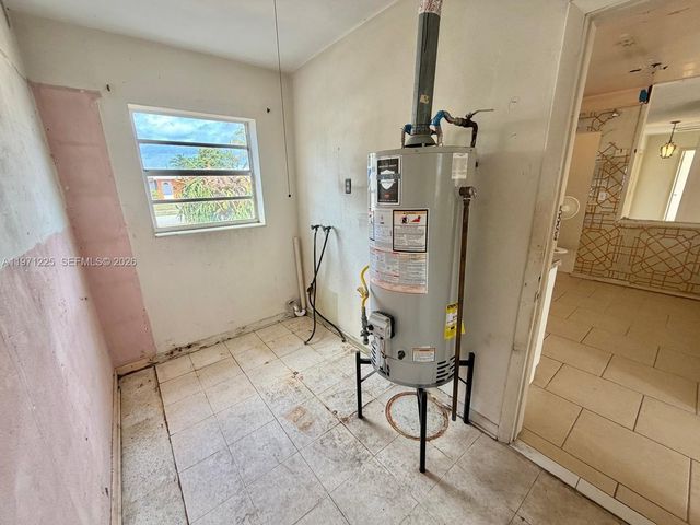 1020 NW 197th Ter, Miami Gardens, FL 33169