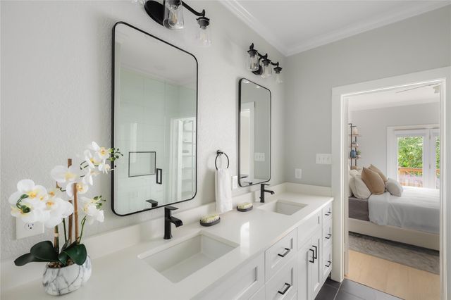 5701 Westslope DR 16, Austin, TX 78731