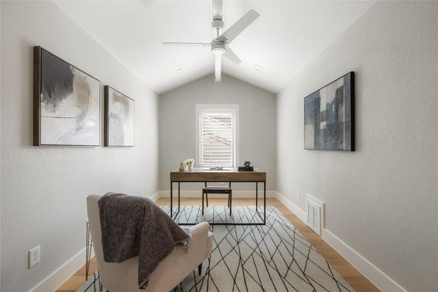 5701 Westslope DR 16, Austin, TX 78731