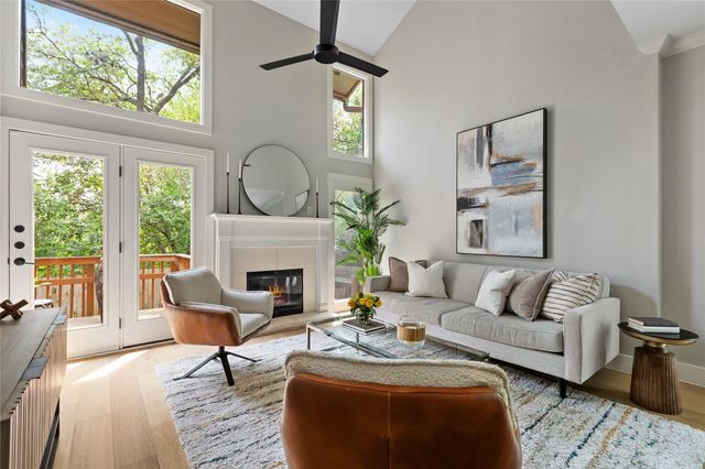 5701 Westslope DR 16, Austin, TX 78731