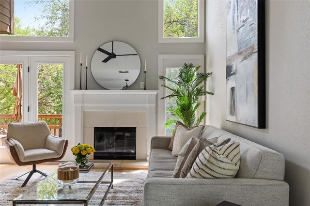 5701 Westslope DR 16, Austin, TX 78731