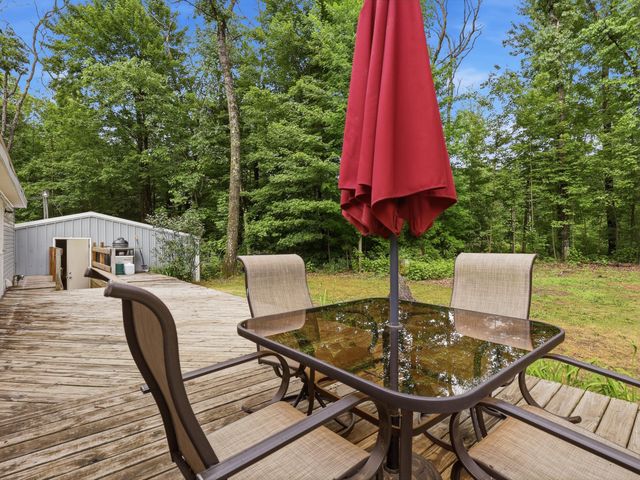 9988 N West County Line Road, Newaygo, MI 49337