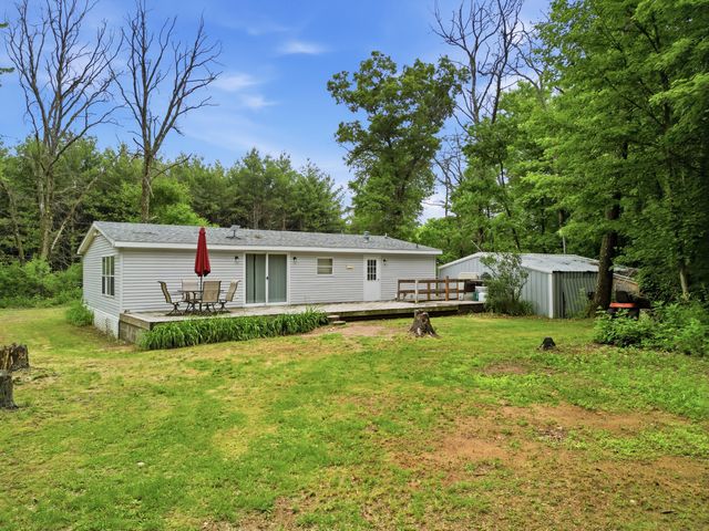 9988 N West County Line Road, Newaygo, MI 49337