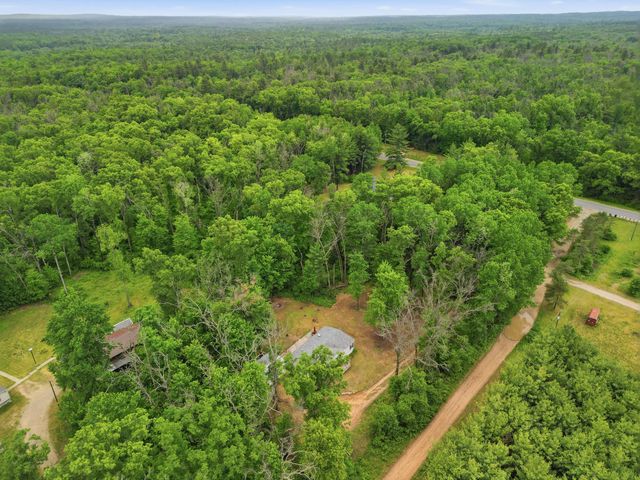 9988 N West County Line Road, Newaygo, MI 49337