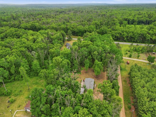 9988 N West County Line Road, Newaygo, MI 49337