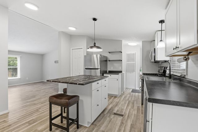 9988 N West County Line Road, Newaygo, MI 49337