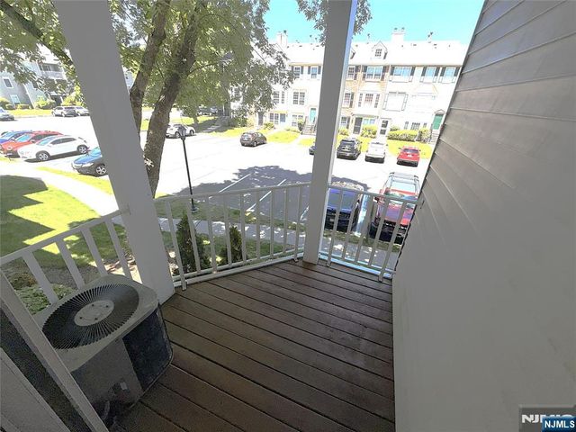 643 Plum Terrace, Mahwah, NJ 07430