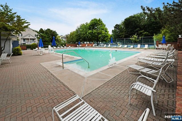 643 Plum Terrace, Mahwah, NJ 07430