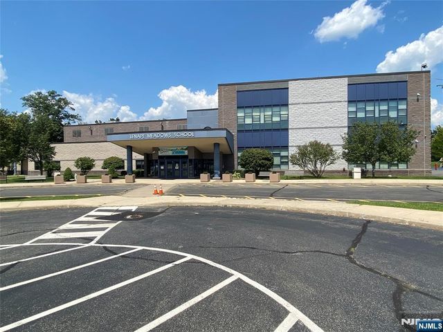 643 Plum Terrace, Mahwah, NJ 07430