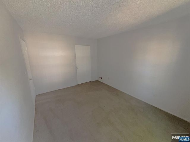 643 Plum Terrace, Mahwah, NJ 07430