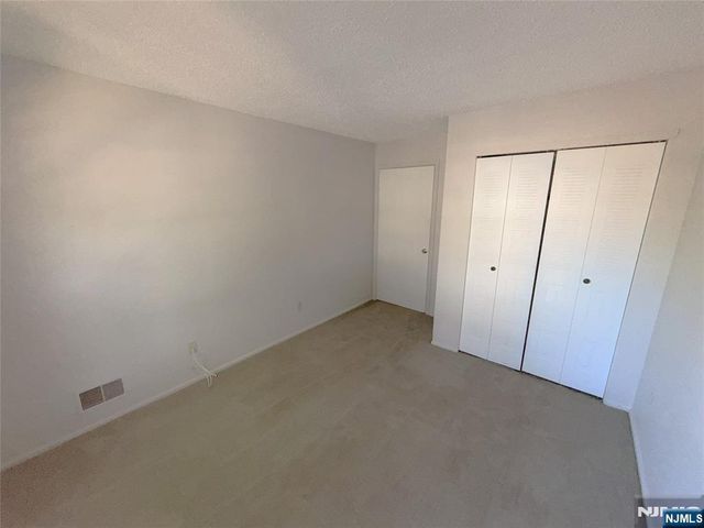 643 Plum Terrace, Mahwah, NJ 07430