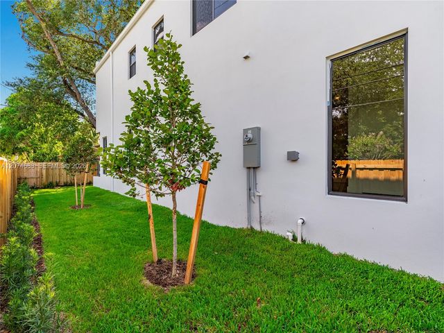 849 SW 29th Street, Fort Lauderdale, FL 33315
