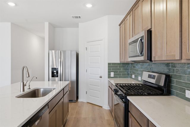 454 El Capitan LOOP, Dripping Springs, TX 78620