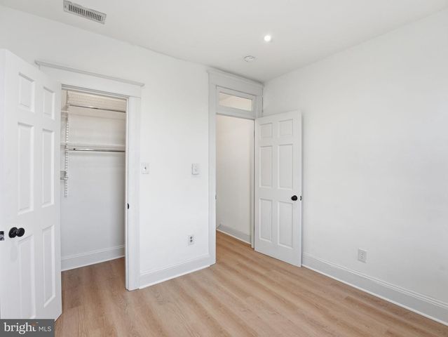 2111 4TH ST NE, Washington, DC 20002
