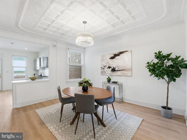 2111 4TH ST NE, Washington, DC 20002