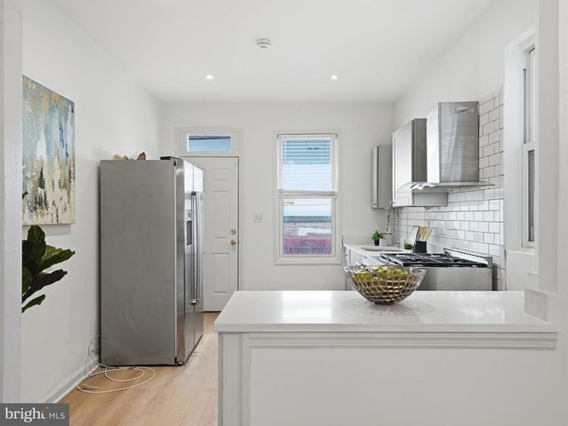 2111 4TH ST NE, Washington, DC 20002