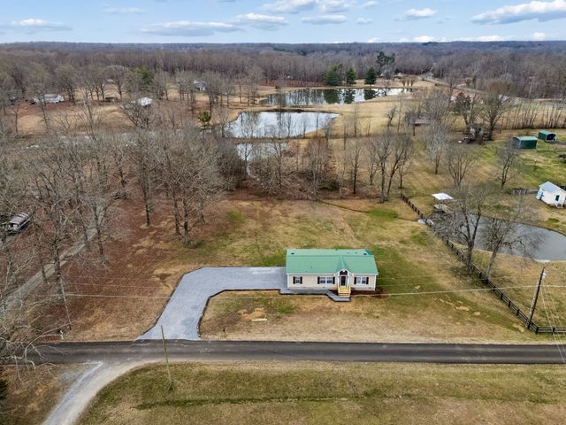 181 Duke Rd, Dickson, TN 37055