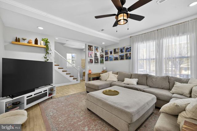 25 W SOUTHWERK ST, Winchester, VA 22601