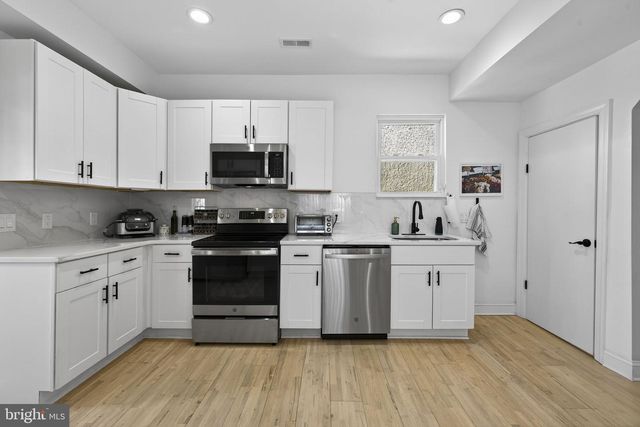 25 W SOUTHWERK ST, Winchester, VA 22601