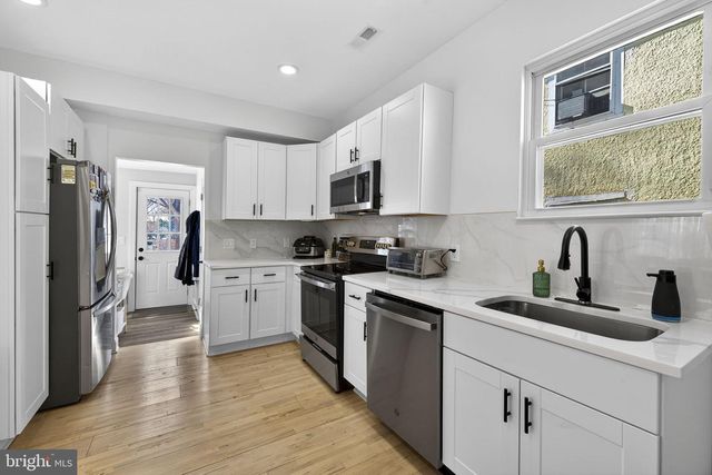 25 W SOUTHWERK ST, Winchester, VA 22601