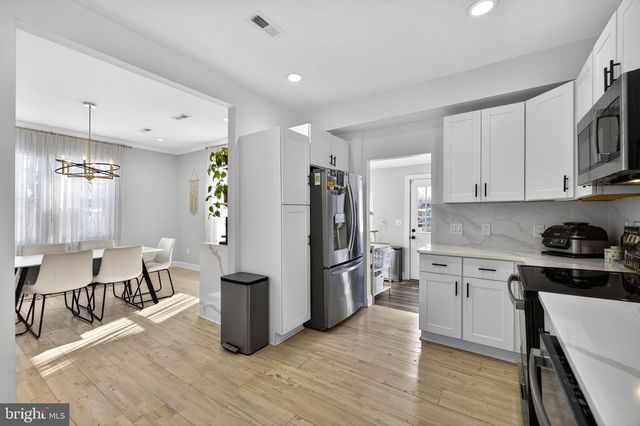 25 W SOUTHWERK ST, Winchester, VA 22601