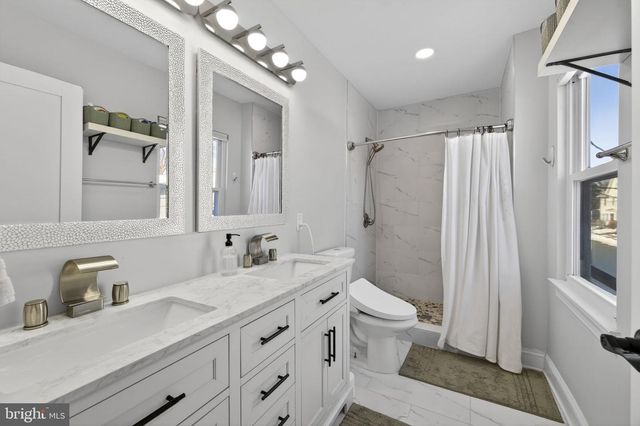 25 W SOUTHWERK ST, Winchester, VA 22601