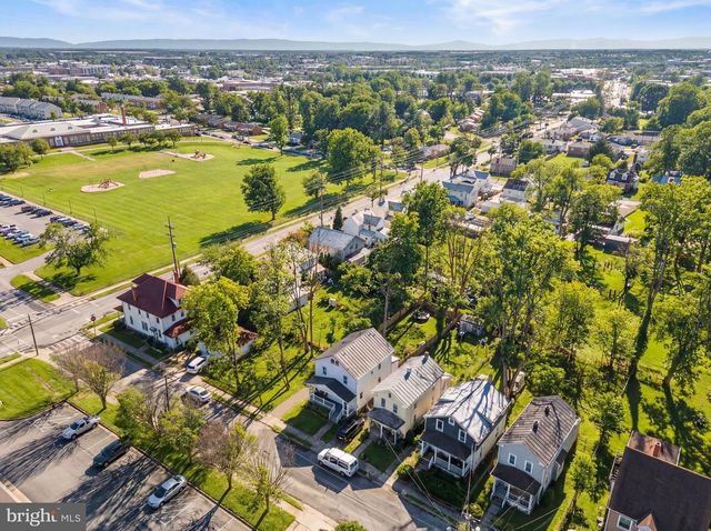 25 W SOUTHWERK ST, Winchester, VA 22601