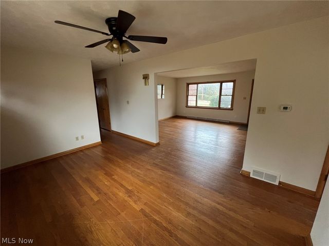 462 Moody Street, Akron, OH 44305