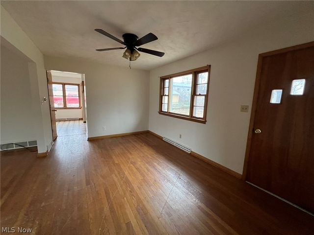 462 Moody Street, Akron, OH 44305