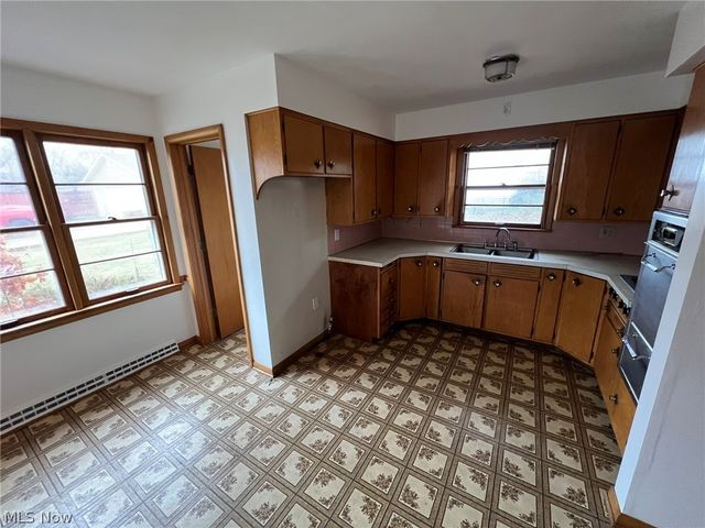 462 Moody Street, Akron, OH 44305