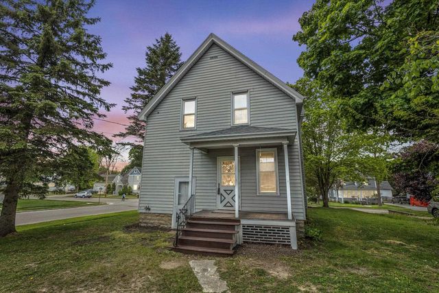 617 NEWBURY STREET, Ripon, WI 54971