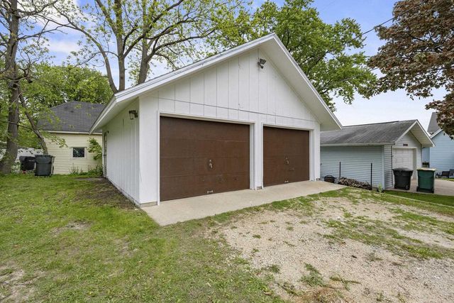 617 NEWBURY STREET, Ripon, WI 54971