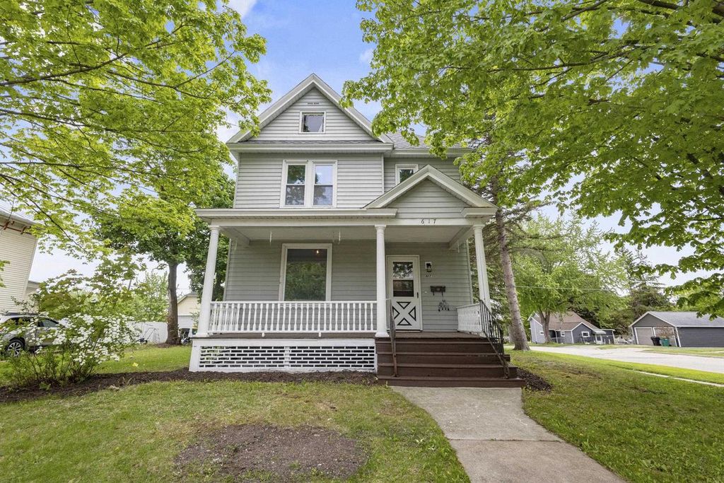 617 NEWBURY STREET, Ripon, WI 54971