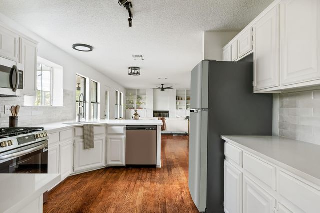 1106 Split Oak CV, Pflugerville, TX 78660