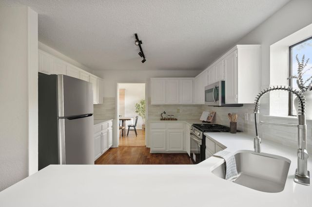 1106 Split Oak CV, Pflugerville, TX 78660