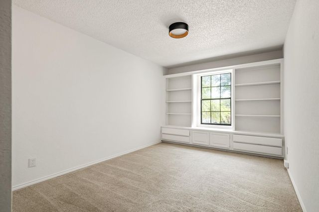 1106 Split Oak CV, Pflugerville, TX 78660