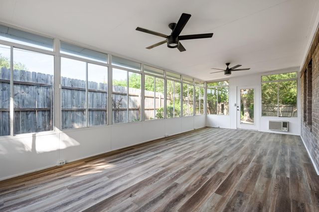 1106 Split Oak CV, Pflugerville, TX 78660