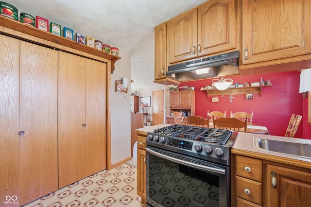 950 Radio Lane, New Castle, IN 47362