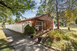 7568 Hazelton Street, Dearborn Heights, MI 48127