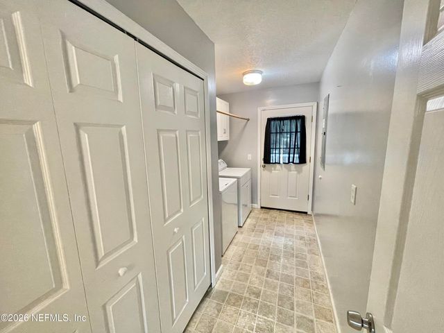 4025 THUNDER HEIGHTS Lane, Middleburg, FL 32068
