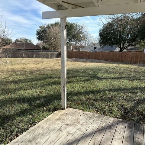 422 Woodmere Drive, Garland, TX 75043