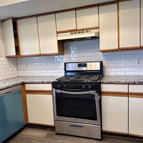 422 Woodmere Drive, Garland, TX 75043