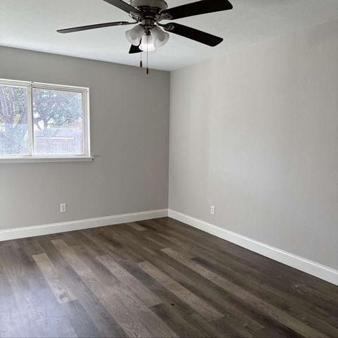 422 Woodmere Drive, Garland, TX 75043