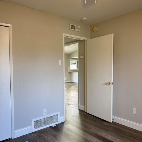 422 Woodmere Drive, Garland, TX 75043